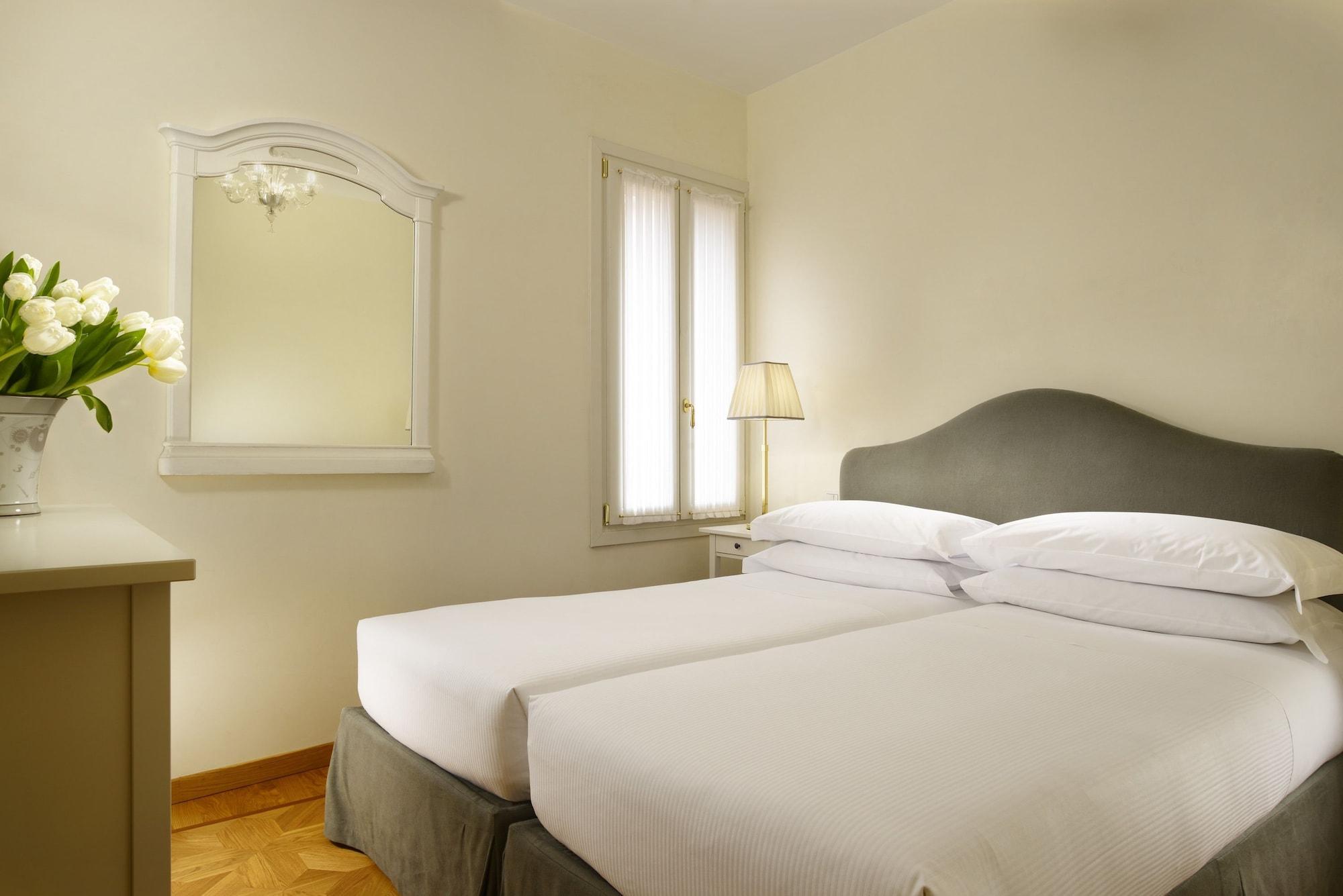 Hotel L'Orologio Venezia - Wtb Hotels Exterior photo